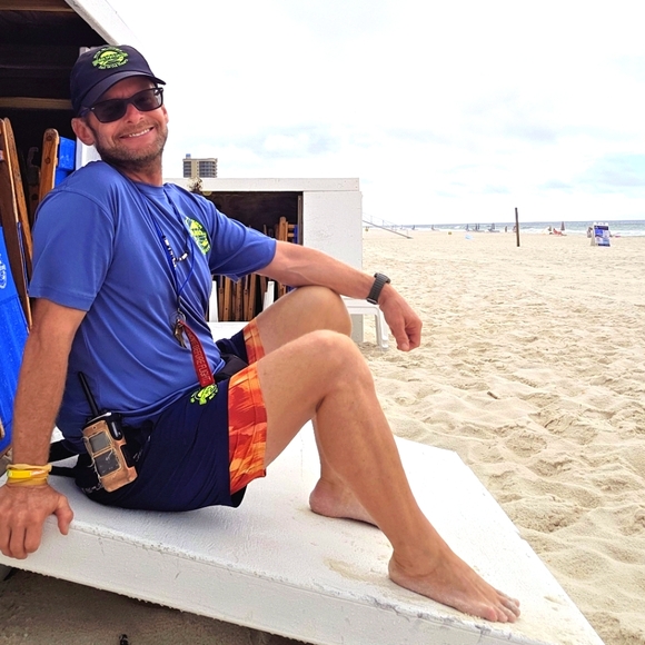 Meet your Posher, Alex - Picture 3 of 8